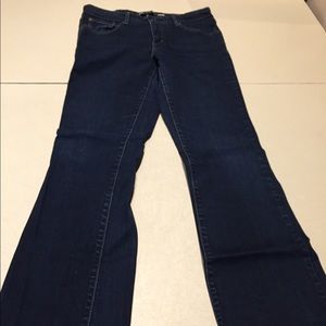 Levi’s Demi curve jeans